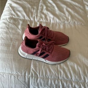 Adidas women’s size 7.5